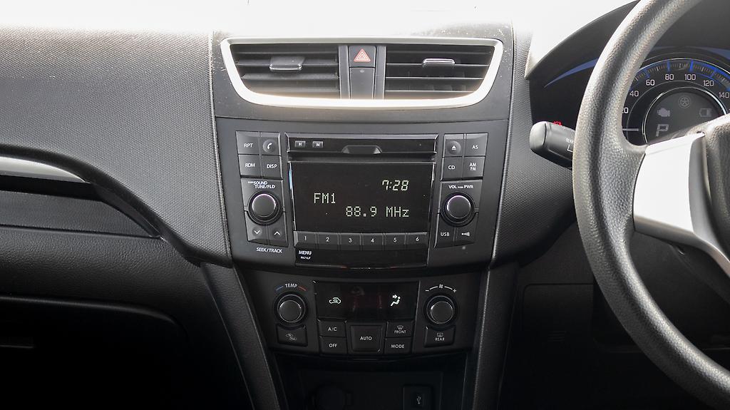 2015 Suzuki Swift XG, Push start image 356909