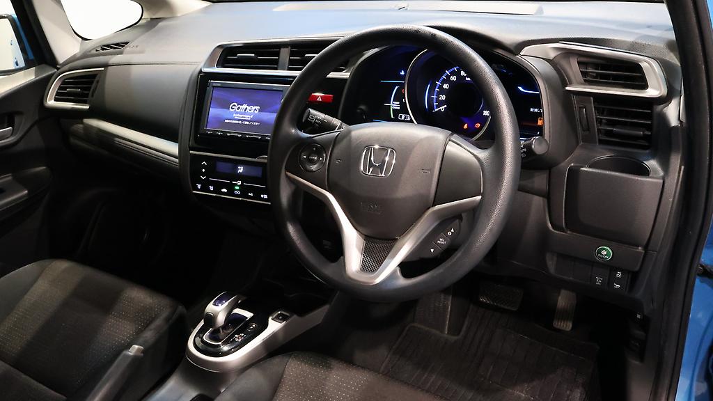 2015 Honda Fit Hybrid F-Package image 357372