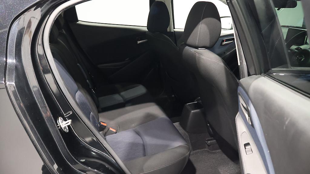 2015 Mazda Demio 13S image 355328