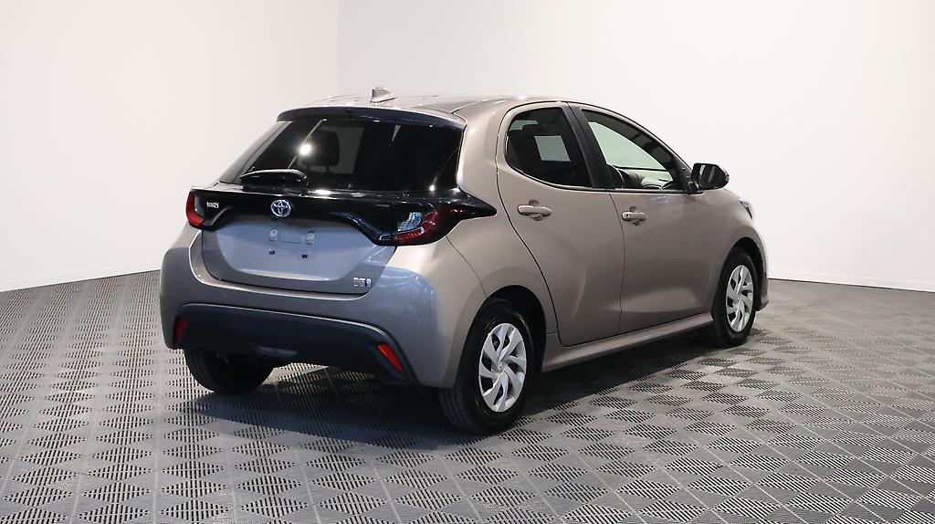 2021 Toyota Yaris Hybrid X image 357088