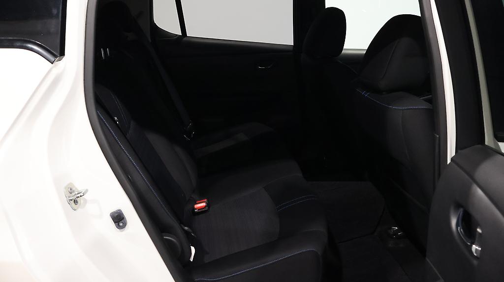 2018 Nissan Leaf X Model, 86.55% SOH image 352576