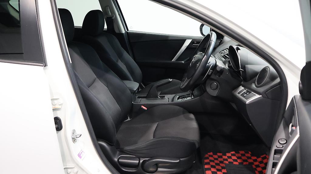 2012 Mazda Axela Sports 20S Skyactive image 355174