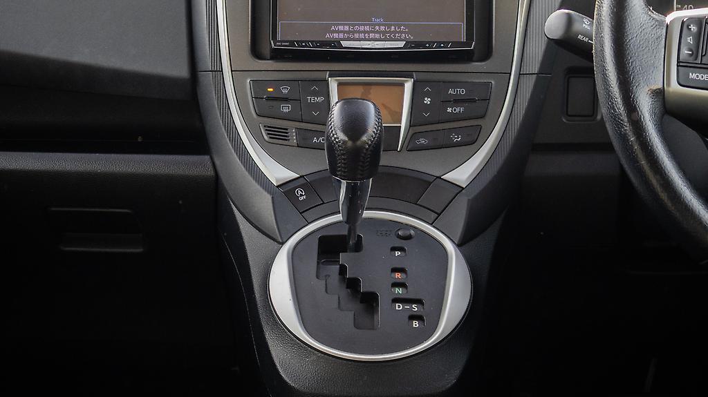 2012 Toyota Ractis G Model Push start image 353441