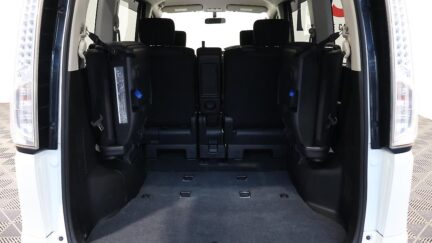 2013 Nissan Serena Hybrid Highway Star image 353066