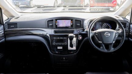 2014 Nissan Elgrand Highway Star Push start image 354527