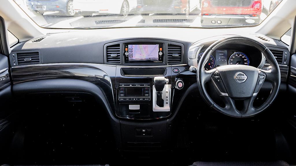 2014 Nissan Elgrand Highway Star Push start image 354527