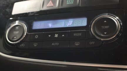 2013 Mitsubishi Outlander PHEV G Navi-Package 4WD image 355309