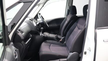 2013 Nissan Serena Hybrid Highway Star image 353067