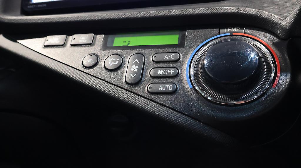 2013 Toyota Aqua G Model, Push Start, Reverse Camera image 355933