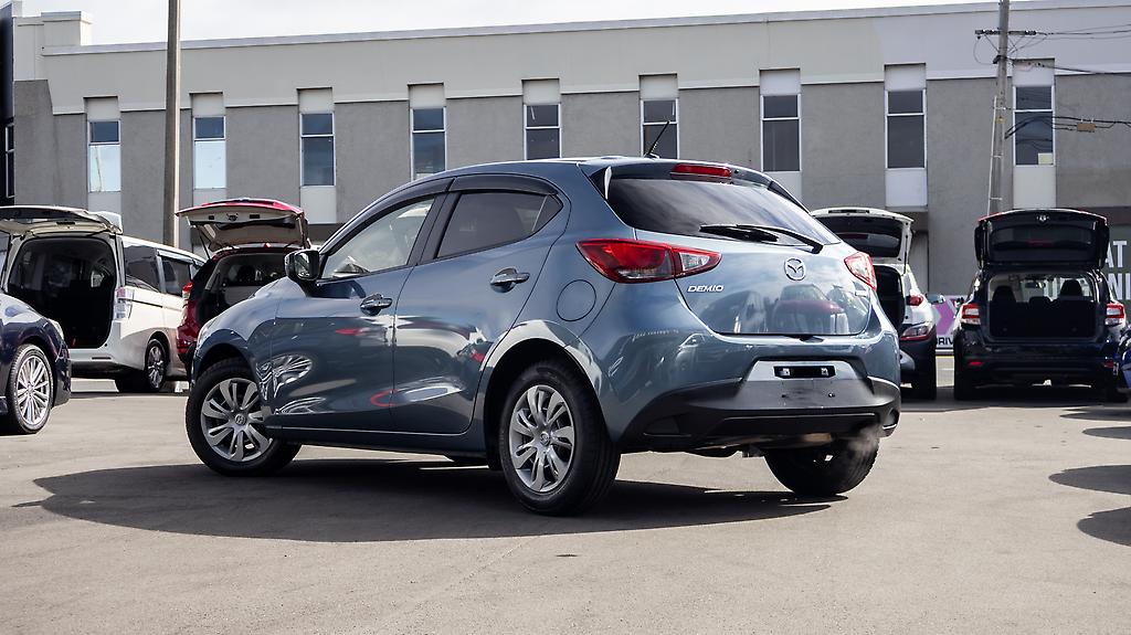 2015 Mazda Demio 13S push start,i stop image 357776