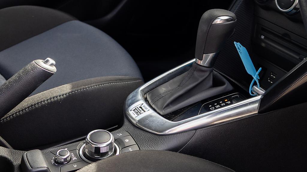 2015 Mazda Demio 13S push start,i stop image 357786