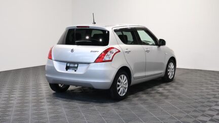2014 Suzuki Swift XG, Push Start image 354850