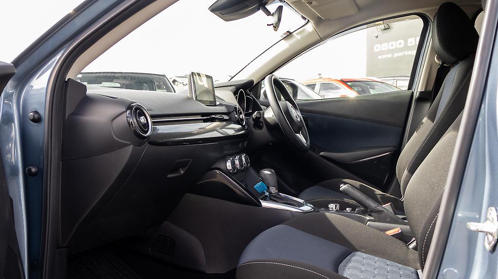 2015 Mazda Demio 13S push start,i stop image 357789