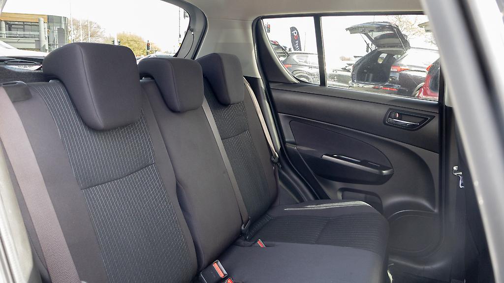 2015 Suzuki Swift XG, Push start image 356903