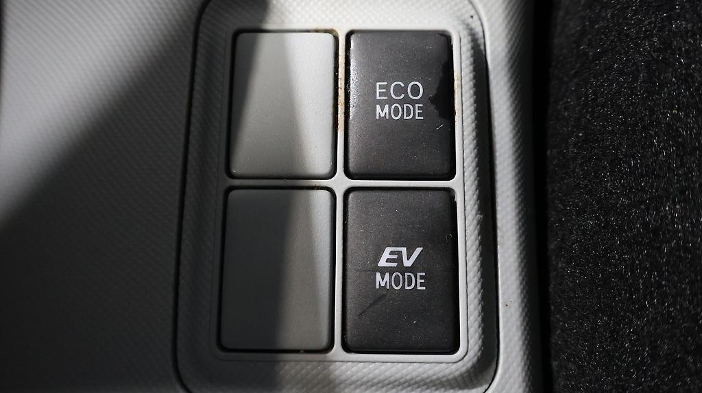 2013 Toyota Aqua S Model, Push Start, Reverse Camera image 355958