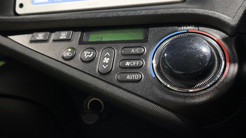 2013 Toyota Aqua S Model, Push Start, Reverse Camera image 355565