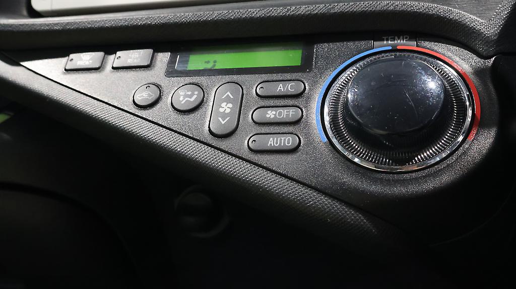 2012 Toyota Aqua Hybrid S Model, Push Start, Reverse Camera image 356171