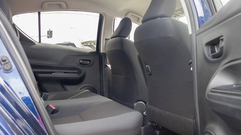2016 Toyota Aqua Hybrid F spec Push start image 356980