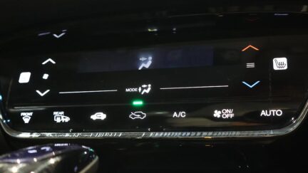 2015 Honda Vezel Hybrid X L-Package 4WD image 355540