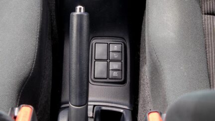 2016 Toyota Aqua Hybrid F spec Push start image 356985