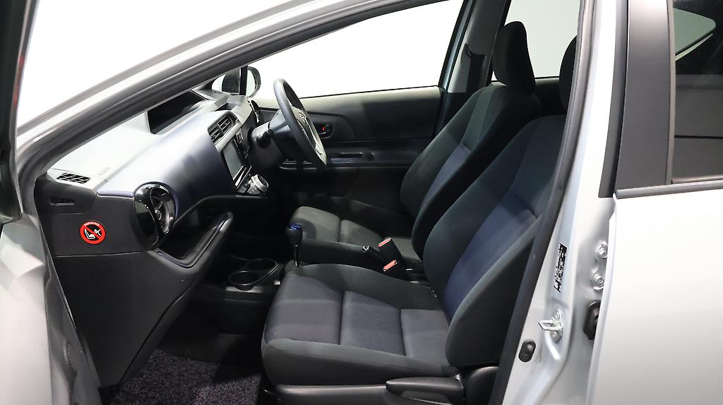 2015 Toyota Aqua S Model, Push Start, Reverse Camera image 356271