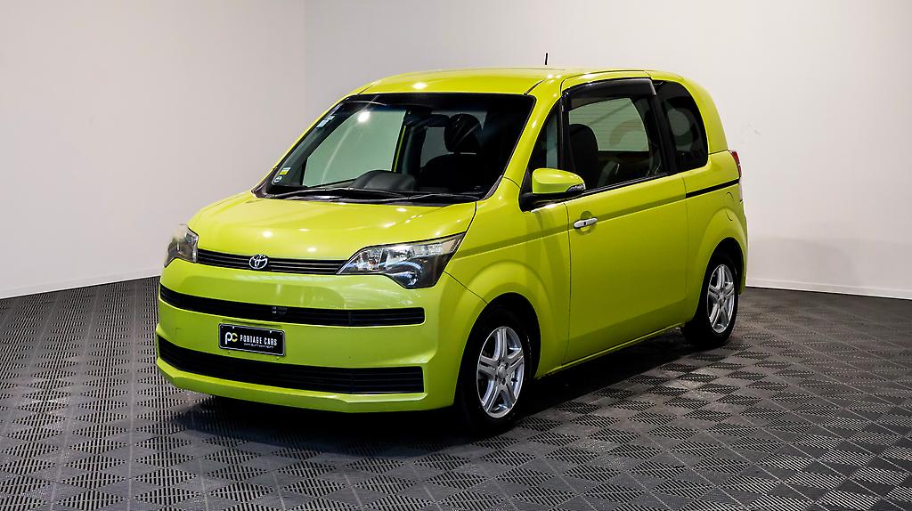 2013 Toyota Spade F Model, Push Start, Reverse Camera image 355855