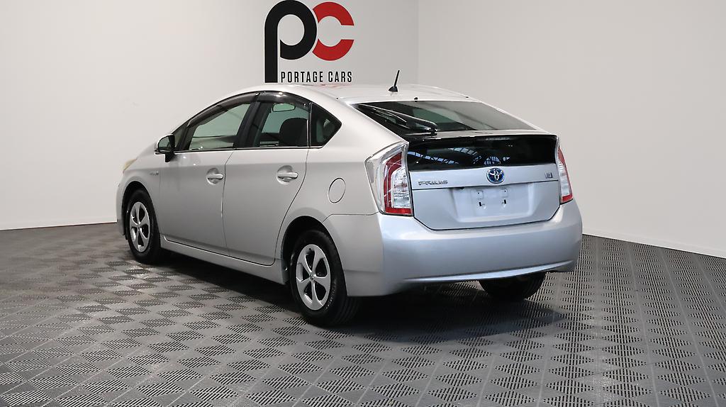 2013 Toyota Prius S Model image 356399