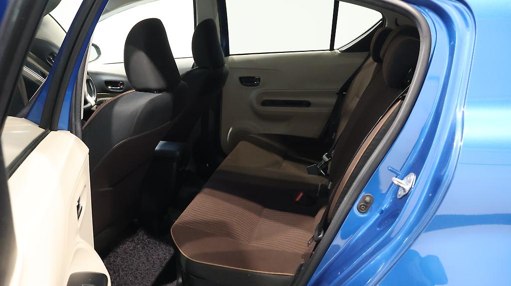 2013 Toyota Aqua Hybrid G MODEL – PUSH START image 357511