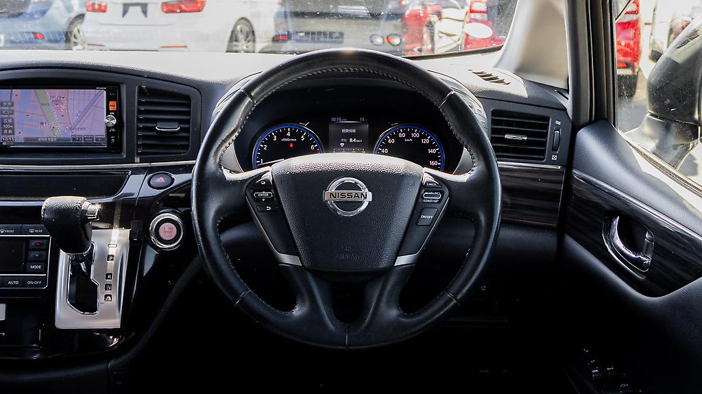 2014 Nissan Elgrand Highway Star Push start image 354536