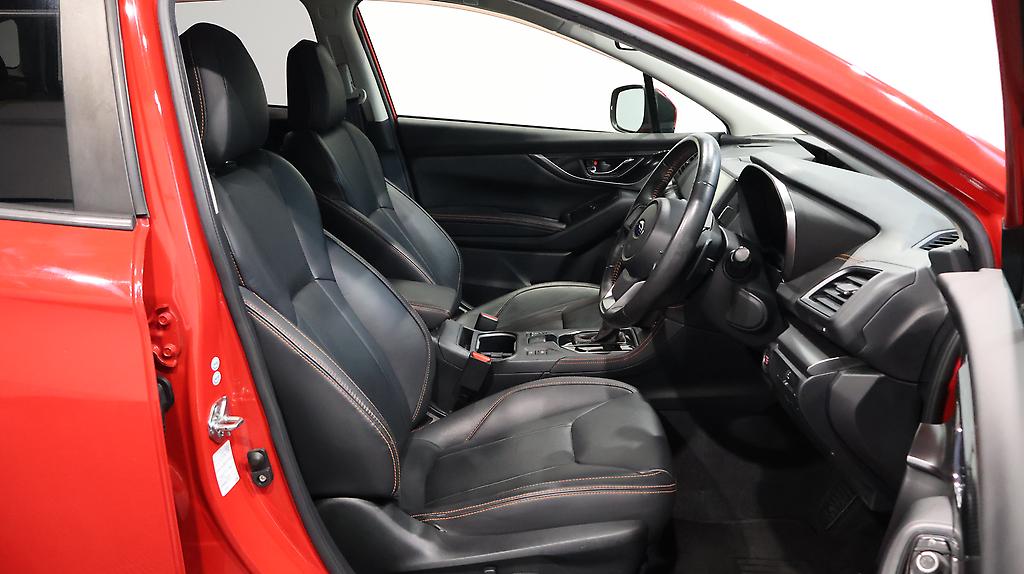 2017 Subaru XV 2.0i-L Eyesight Black Leather Selection image 353047