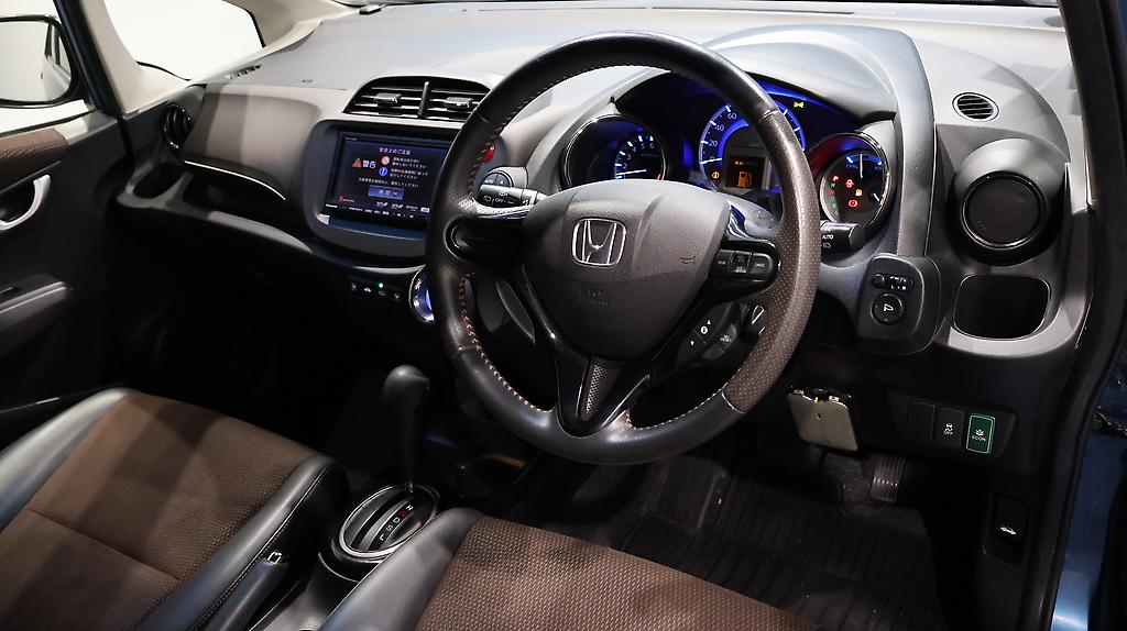 2012 Honda Fit Shuttle Hybrid Smart Selection image 353461
