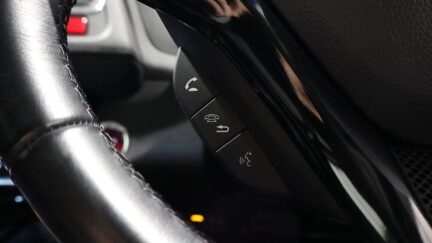 2015 Honda Vezel Hybrid X L-Package 4WD image 355545