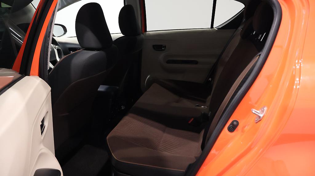 2012 Toyota Aqua Heated Seats, Push Button Start, Reverse Camera image 354573