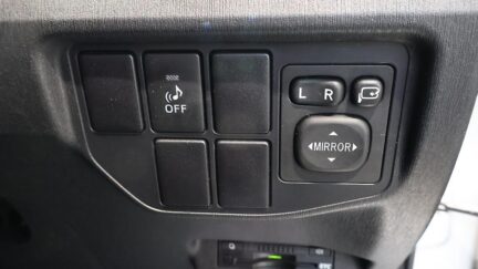 2013 Toyota Prius S Model image 356630