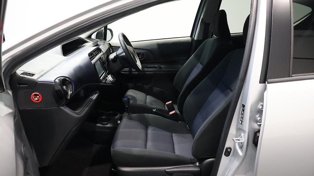 2015 Toyota Aqua S Model, Push Start, Reverse Camera image 357143