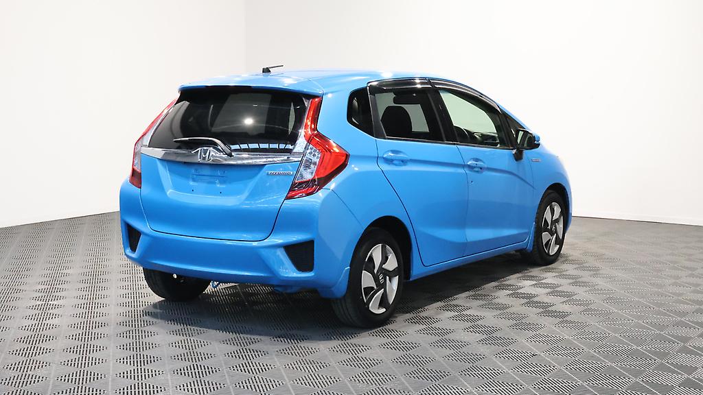 2015 Honda Fit Hybrid F-Package image 357364