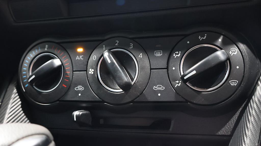 2015 Mazda Demio 13S image 355333