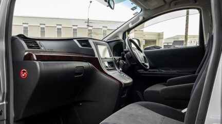 2012 Toyota Alphard Velfire 8 Seater Push start image 352719