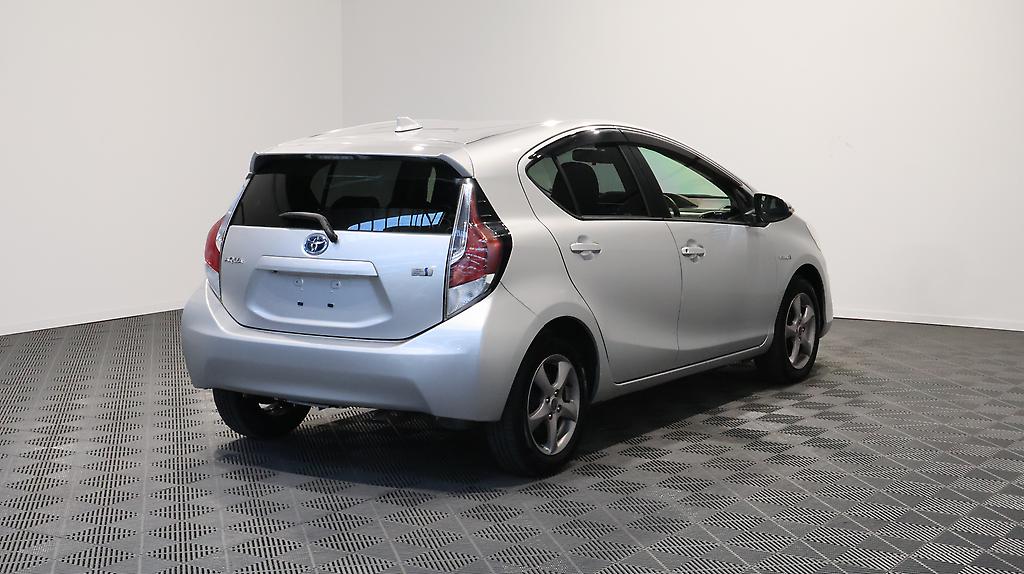 2015 Toyota Aqua S Model, Push Start, Reverse Camera image 356268