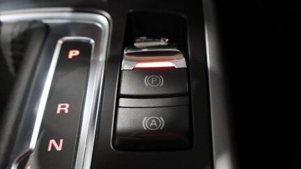 2013 Audi A4 Avant 2.0TFSI Quattro 4WD image 353619