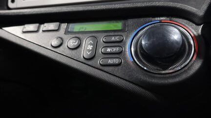 2012 Toyota Aqua Heated Seats, Push Button Start, Reverse Camera image 354579