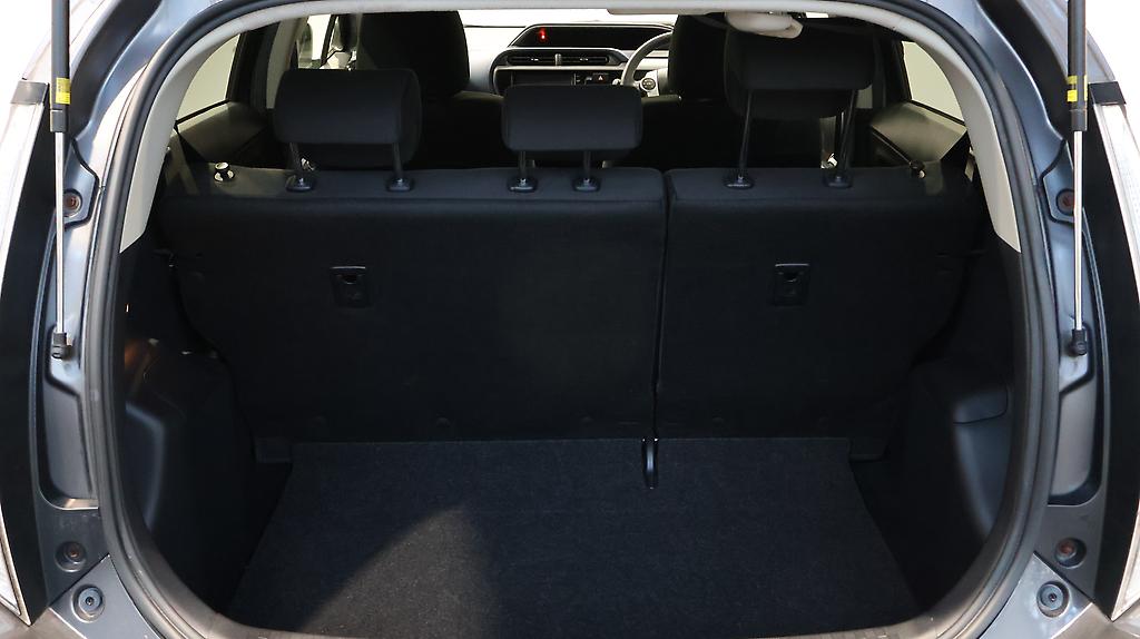 2015 Toyota Aqua S MODEL + PUSH START + REVERSE CAMERA image 357903