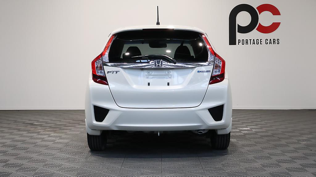 2013 Honda Fit Hybrid L-Package image 356335