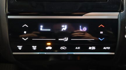 2015 Honda Fit Hybrid F-Package image 357375