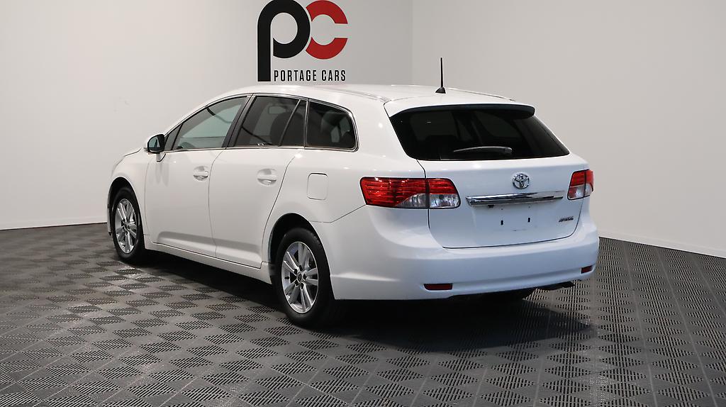2013 Toyota Avensis Wagon Xi image 356723