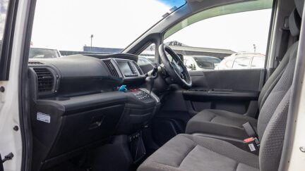 2012 Honda Step Wagon Spada 8 seater Keyless start image 357007