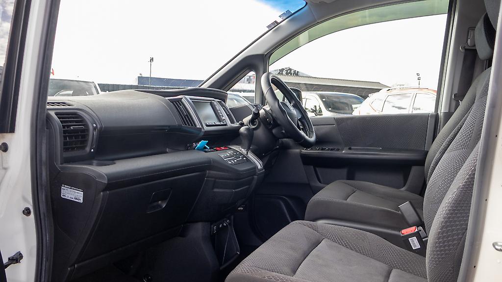2012 Honda Step Wagon Spada 8 seater Keyless start image 357007