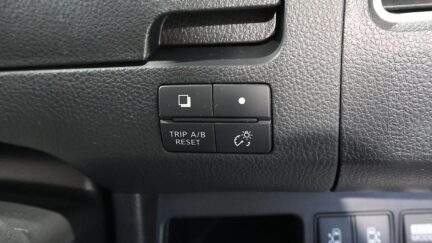 2013 Nissan Serena Hybrid Highway Star image 353078