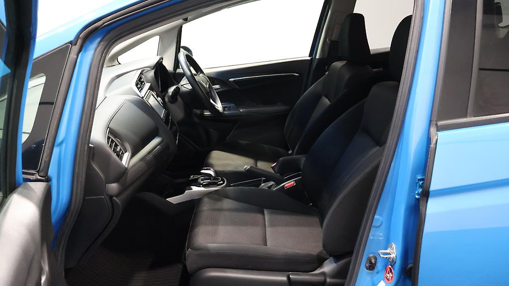 2015 Honda Fit Hybrid F-Package image 357367
