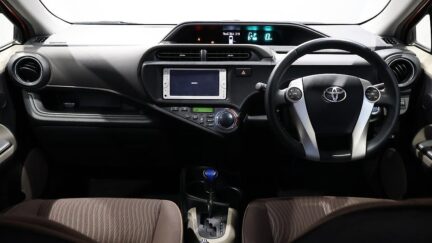 2012 Toyota Aqua Heated Seats, Push Button Start, Reverse Camera image 354576